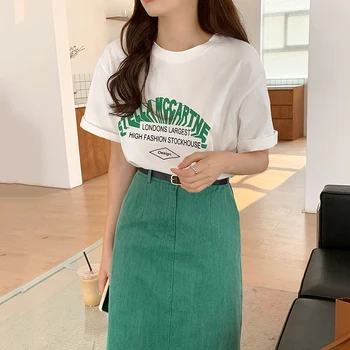 Korejpaa Mulheres de Vestido Conjuntos de 2021 a Coreia do Verão Casual Simples de Gola Redonda Letra Imprimir T-shirt + Cintura Alta Dividir Saia Jeans Terno