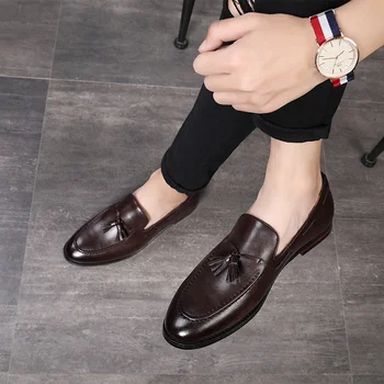 Novo Clássico da Primavera e do Outono Britânico Respirável Simples de Borla Homens do Estilo Casual Sapatos de Couro Homens Sapatos Plus Size 37-48