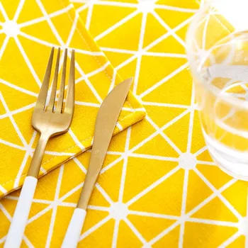 O design da marca amarelo xadrez misturado toalha de mesa de restaurante moderno e decoração de alta qualidade a decoração home toalha de mesa para repetido u