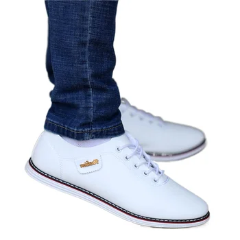 Sapato masculino versão coreana do jovem suave pele branca pequena sapatos brancos respirável moda sapatos da moda