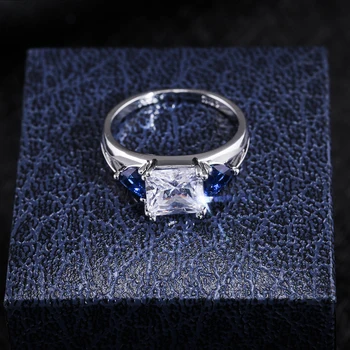 Huitan Brilhante Azul-E-Branco Zircônia Cúbica De Pedra Do Dente Definição De Casamento Clássico Anel De Banda Estilo Geométrico Mulheres Jóia Do Anel